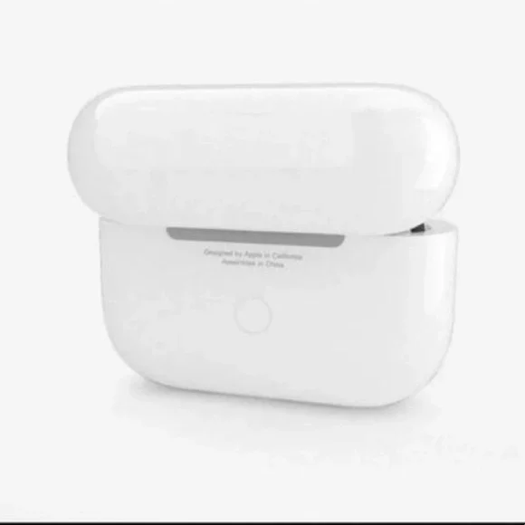 Apple AirPods Pro with MagSafe Wireless Charging Case - White